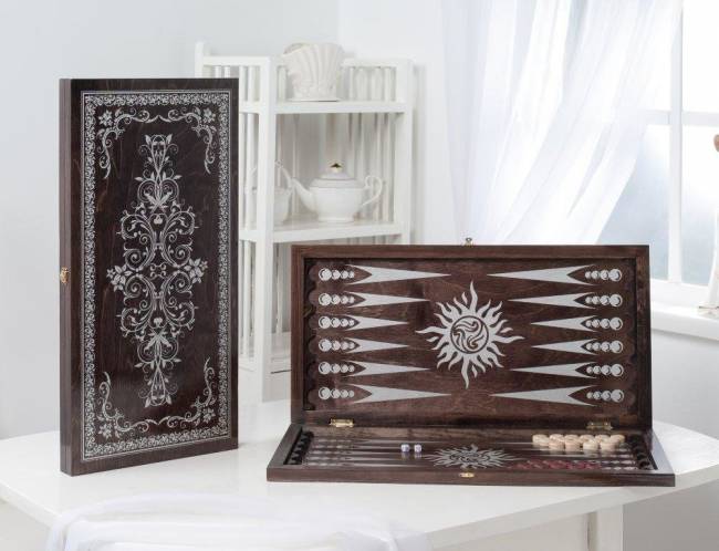 Нарды большие венге, рисунок серебро "Вьюн" 153-17 Нарды большие венге, рисунок серебро "Вьюн" 153-17