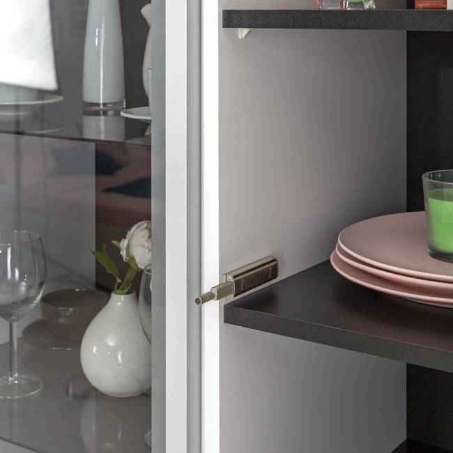 Два шкафа Сидней с дверками и один шкаф Сидней с ящиком цвет белый/чёрный/МДФ белый глянец Два шкафа Сидней с дверками и один шкаф Сидней с ящиком цвет белый/чёрный/МДФ белый глянец