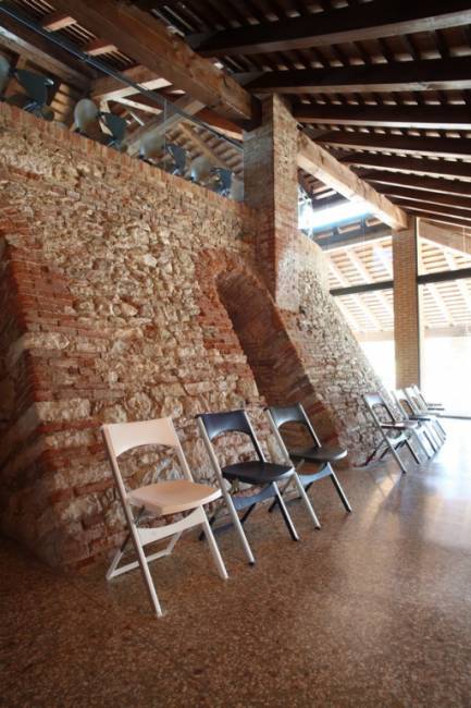 Стул пластиковый складной Compact белый 435х470х775 мм