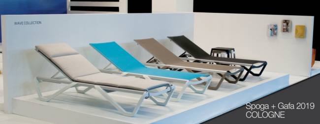 Шезлонг-лежак металлический Wave белый, серый 1910х715х300 мм Шезлонг-лежак металлический Wave белый, серый 1910х715х300 мм